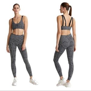 Varley Marina Legging in Python Grey